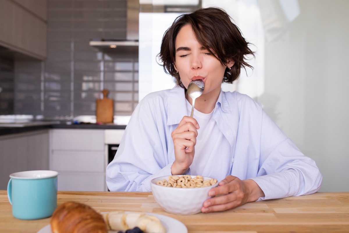 Man preparing healthy digestive-friendly meal